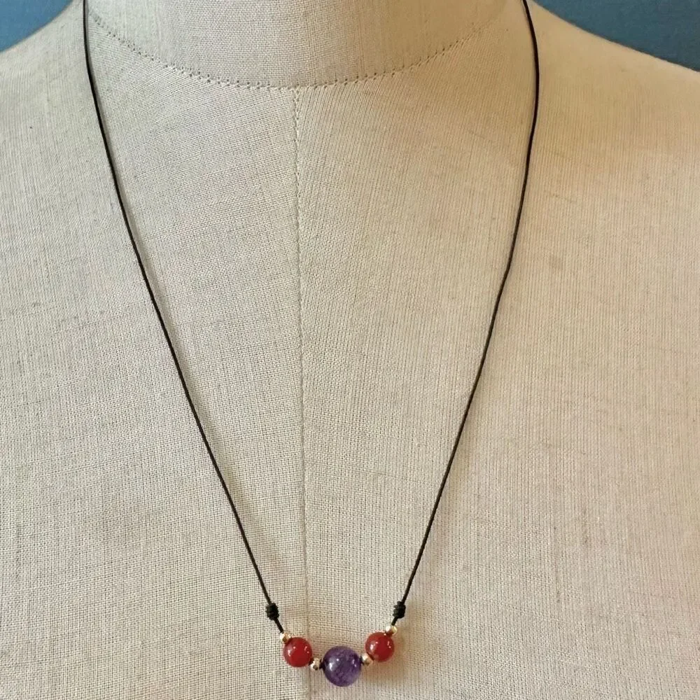 Amethyst and carnelian beaded necklace on cord - Picture 2 of 5